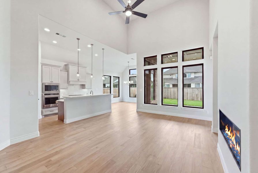 Spacious, unfurnished interior of a new home in Bridgeland 50′, Cypress (Image 24).