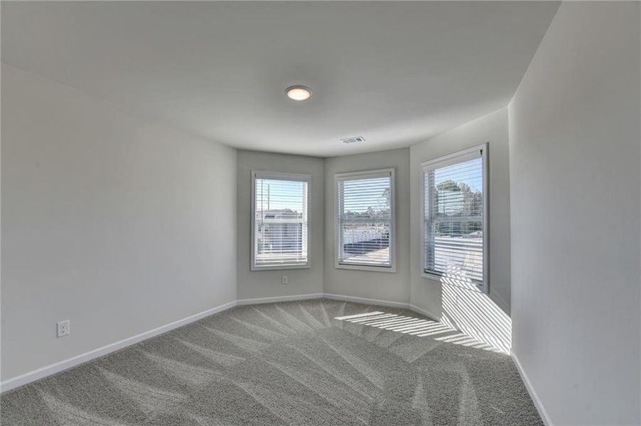 Spacious, unfurnished interior of a new home in , Auburn (Image 72).