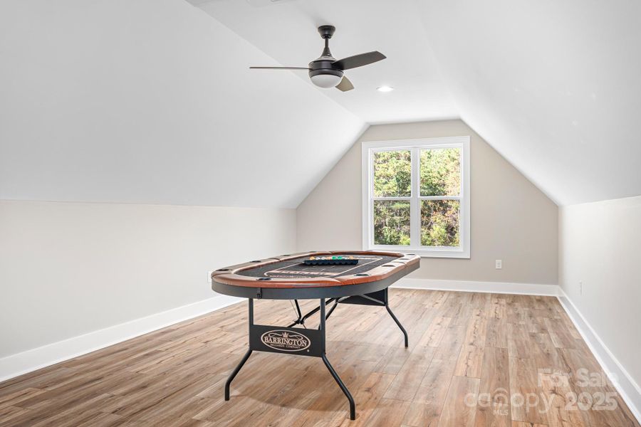 Upper Level Bonus Room