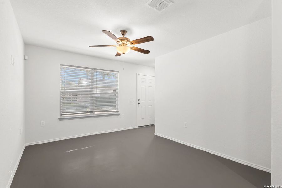 Spacious, unfurnished interior of a new home in , San Antonio (Image 12).