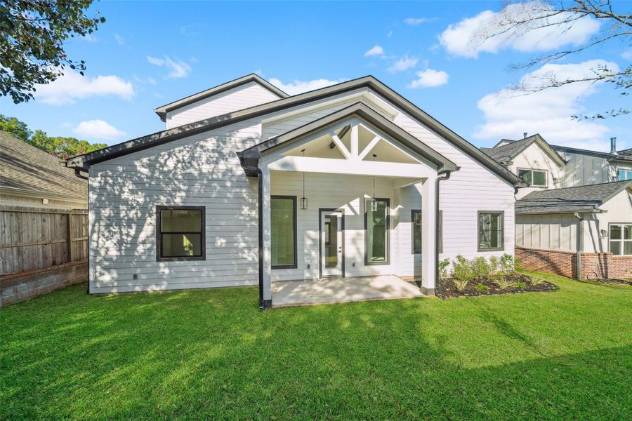 Exterior details and patio area of a home in , Montgomery (Image 3).