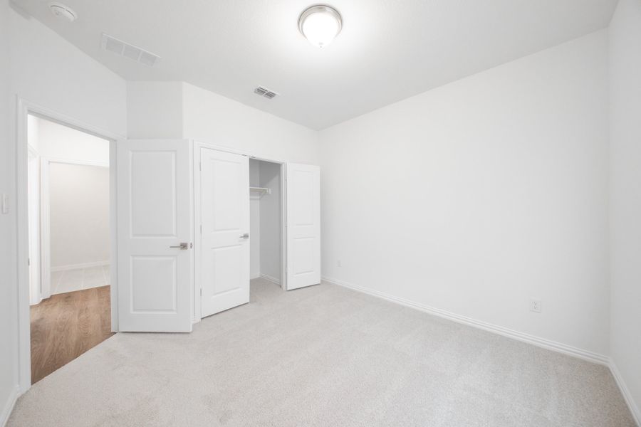 Spacious, unfurnished interior of a new home in Wildflower Ranch, Justin (Image 15).