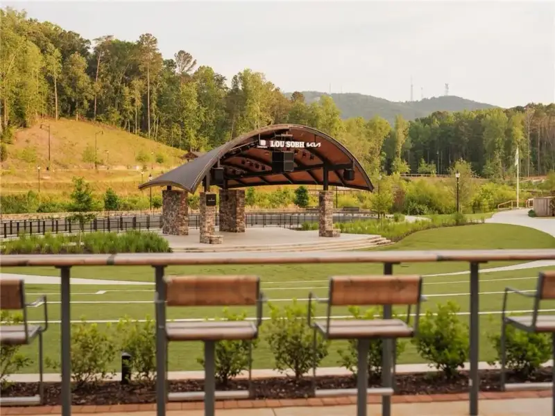 City Center for Shopping, Dining & Summer Concert Series