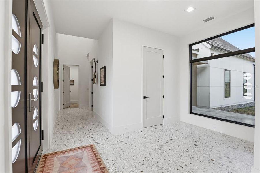 Spacious, unfurnished interior of a new home in , Alachua (Image 22).