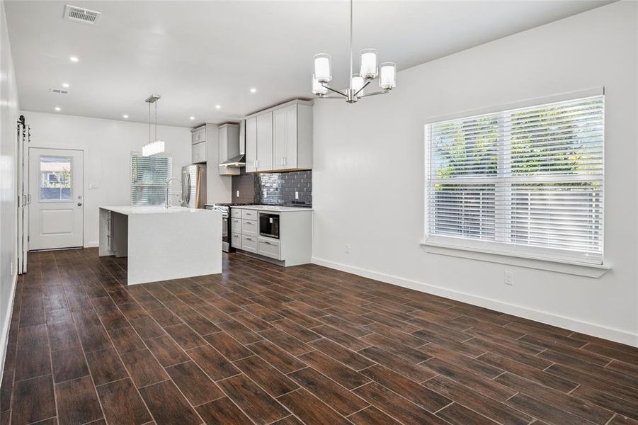 Spacious, unfurnished interior of a new home in , Wylie (Image 29).