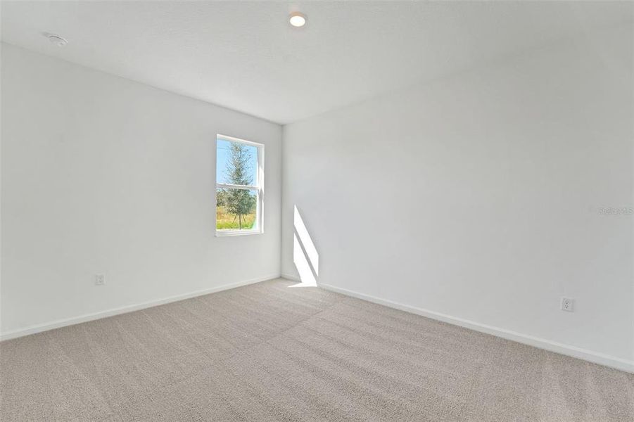Spacious, unfurnished interior of a new home in Willowbrook North, Winter Haven (Image 14).