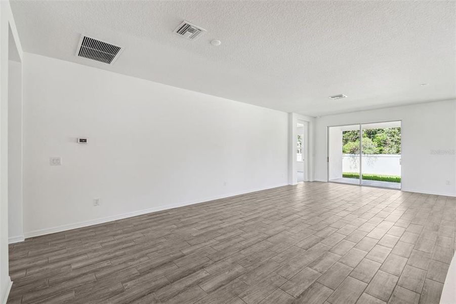 Spacious, unfurnished interior of a new home in Cascades at Southern Hills, Brooksville (Image 48). Spacious, unfurnished interior of a new home in Cascades at Southern Hills, Brooksville (Image 48).