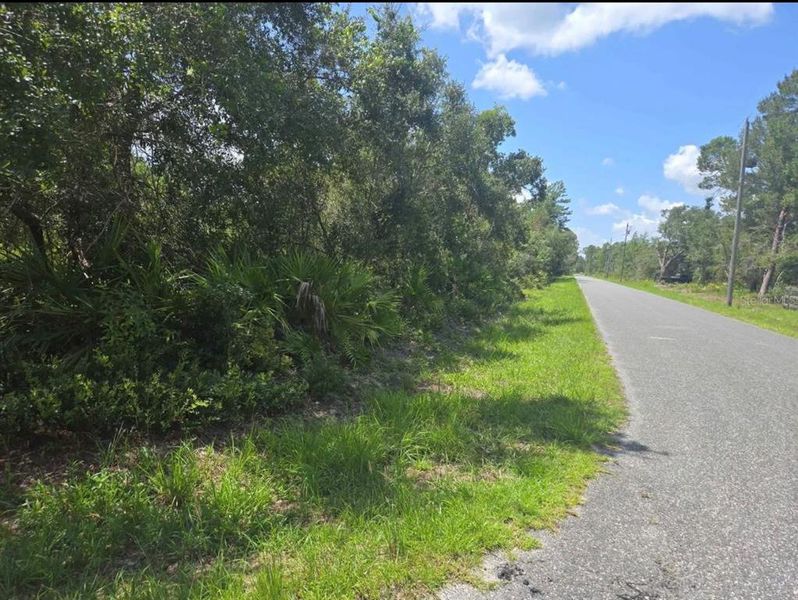 Natural landscape and outdoor views near  in Paisley (Image 4).