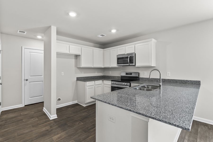 Representative furnished interior of a home built from the Poplar A by McGuinn Homes in Rivers Crossing, Aiken (Image 35). Representative furnished interior of a home built from the Poplar A by McGuinn Homes in Rivers Crossing, Aiken (Image 35).