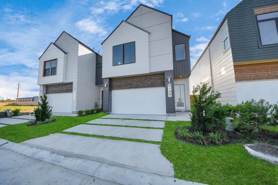 Image 40 of a home in .