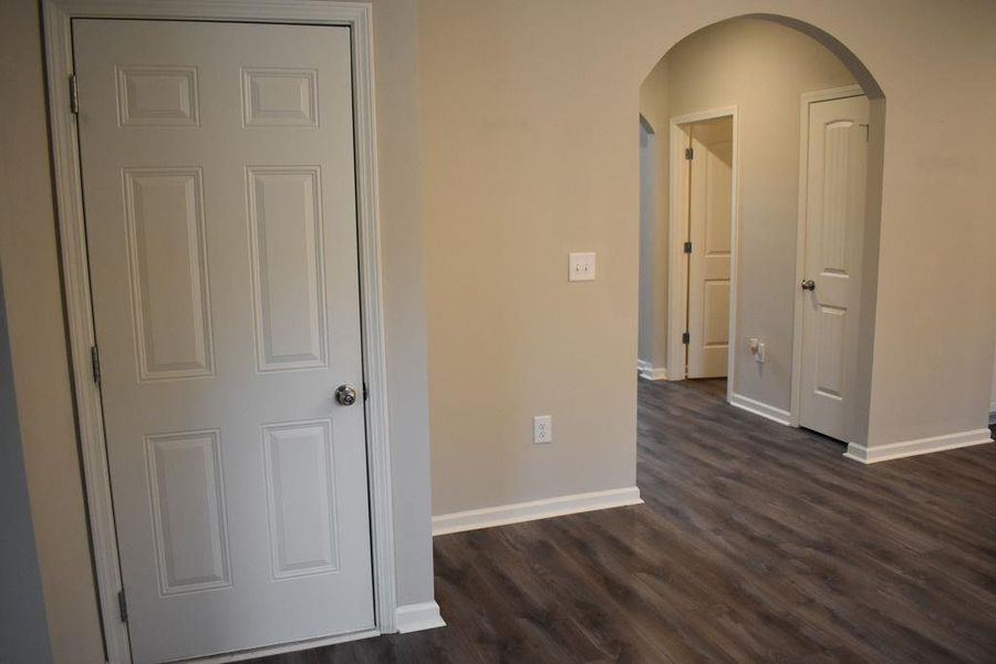 Spacious, unfurnished interior of a new home in , Dallas (Image 81). Spacious, unfurnished interior of a new home in , Dallas (Image 81).