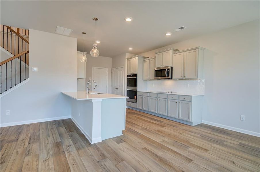Furnished interior view inside a new home in Chapel Hill, Newnan (Image 5).