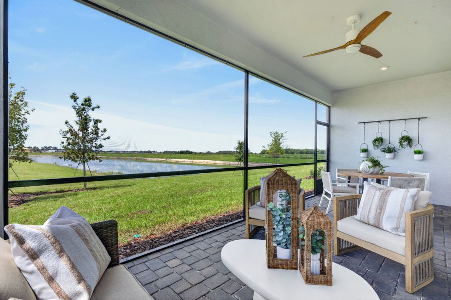 Representative exterior details of a home built from the Glades by Mattamy Homes in Pasadena Ridge Master, Dade City (Image 4).