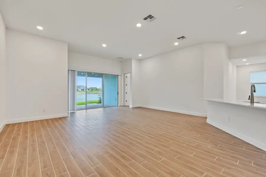 Spacious, unfurnished interior of a new home in Tamarack at Two Rivers, Zephyrhills (Image 15). Spacious, unfurnished interior of a new home in Tamarack at Two Rivers, Zephyrhills (Image 15).