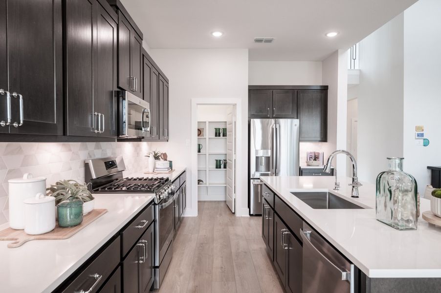 Representative furnished interior of a home built from the Goldeneye by Tri Pointe Homes in Jubilee 50′, Hockley (Image 63).