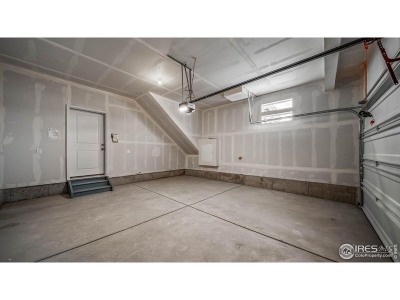 Spacious, unfurnished interior of a new home in , Johnstown (Image 11).