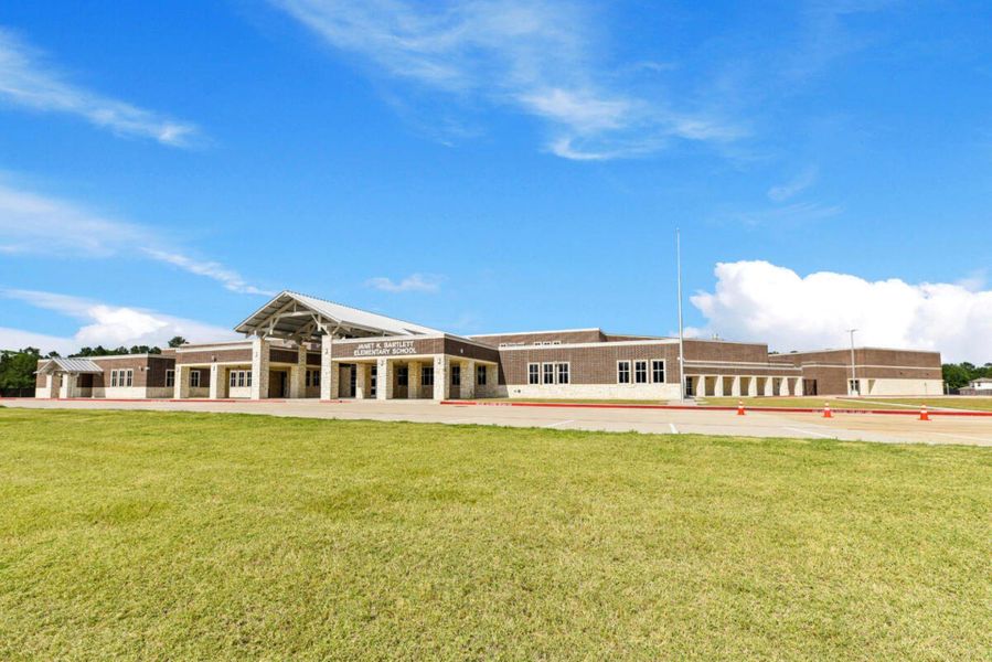 Image 18 of a home in Cielo.