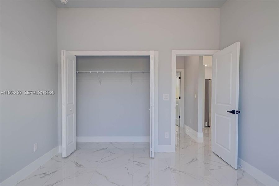 Spacious, unfurnished interior of a new home in , Lehigh Acres (Image 11).