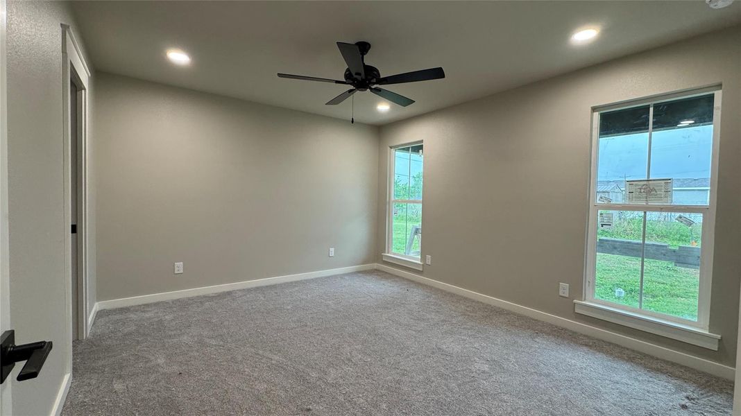 Spacious, unfurnished interior of a new home in , Franklin (Image 10).