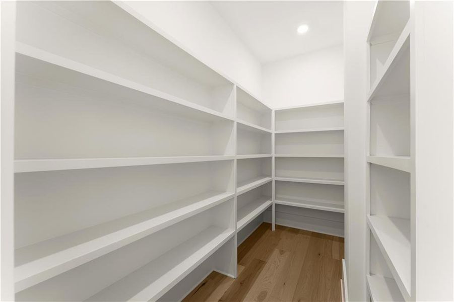 Spacious, unfurnished interior of a new home in Woodford, Acworth (Image 27).