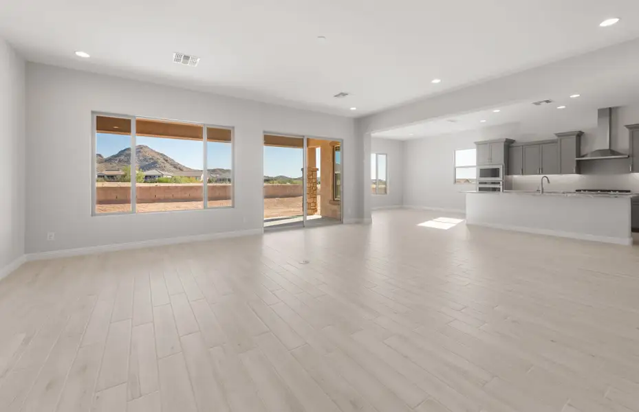 Spacious, unfurnished interior of a new home in Sun City Festival, Buckeye (Image 13).