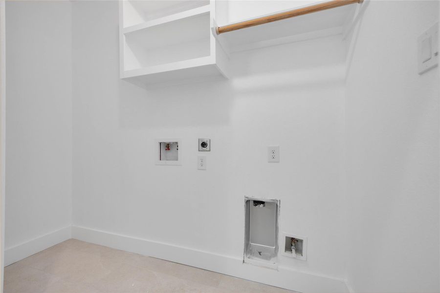 Spacious, unfurnished interior of a new home in , Houston (Image 11).
