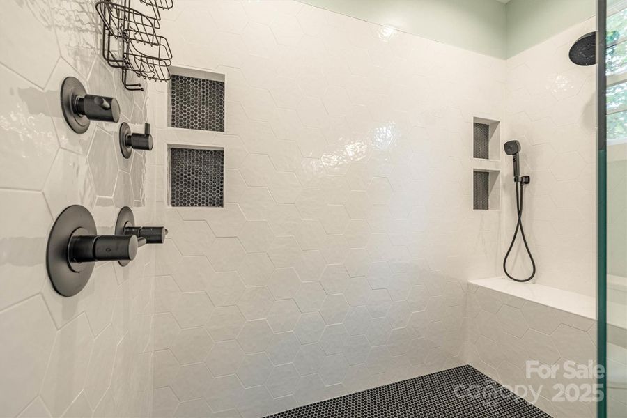 Image 41 of a home in .