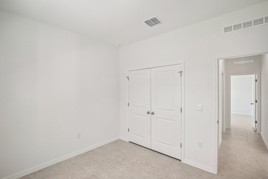Spacious, unfurnished interior of a new home in Lehigh Acres, Lehigh Acres (Image 16).