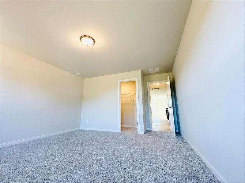 Spacious, unfurnished interior of a new home in Summerlin, Winder (Image 105).