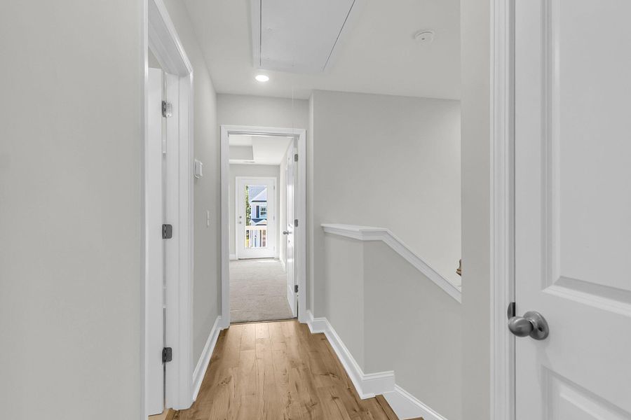 Spacious, unfurnished interior of a new home in Sweetgrass Station, Summerville (Image 27).