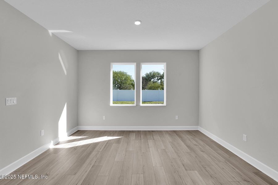 Spacious, unfurnished interior of a new home in , Jacksonville (Image 13).
