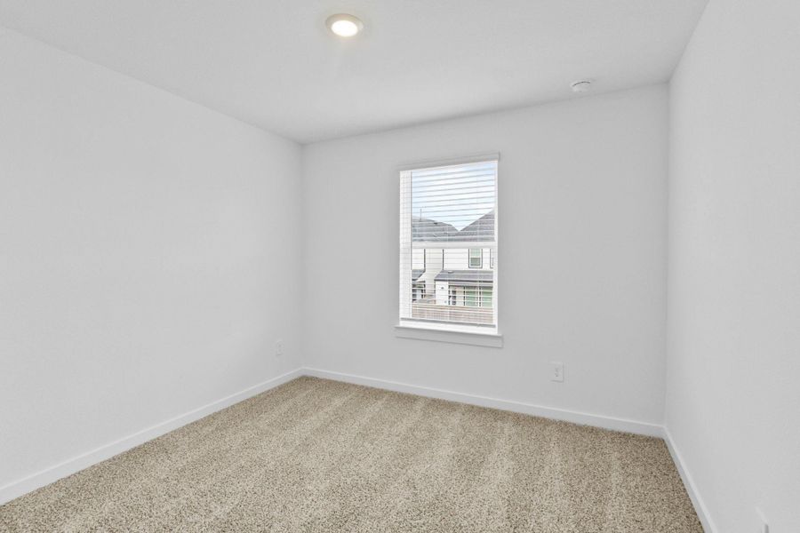 Spacious, unfurnished interior of a new home in Grand West, Houston (Image 16).