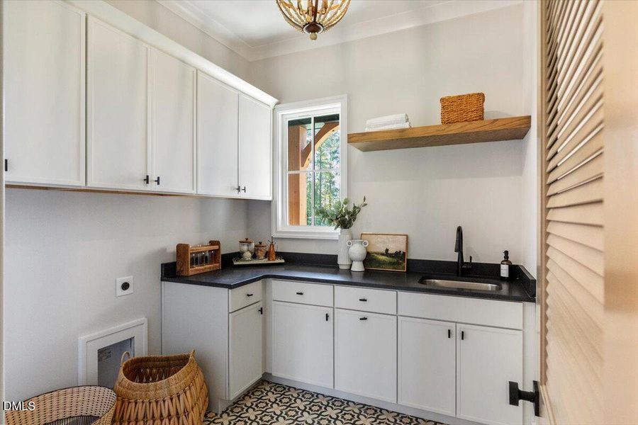 031-7824 Ailesbury Rd 031-7824 Ailesbury Rd