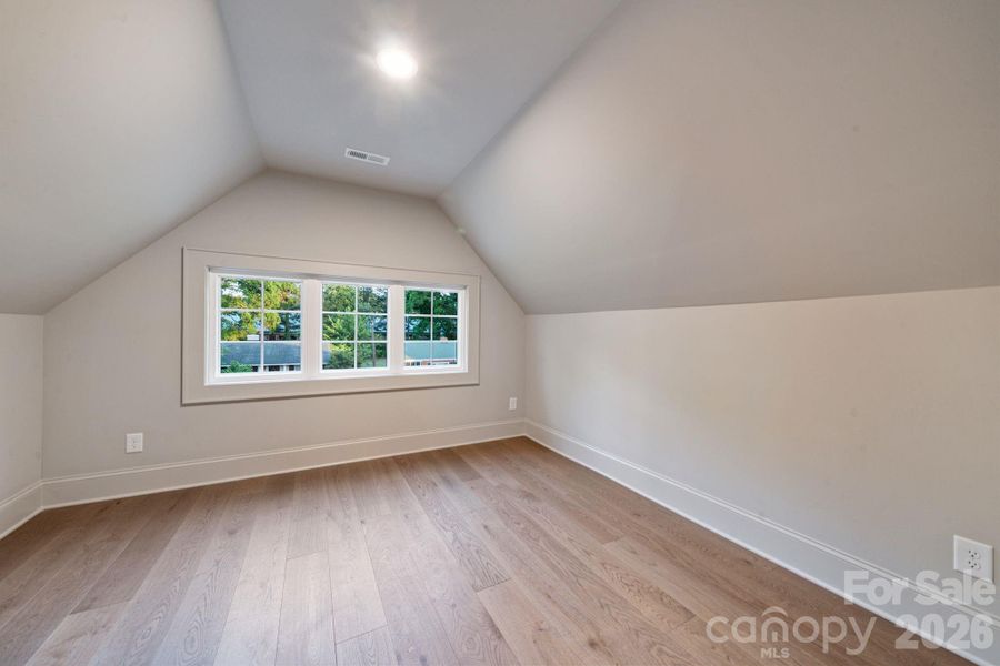 Extra studio - den - craft room - secondary office off of ensuite