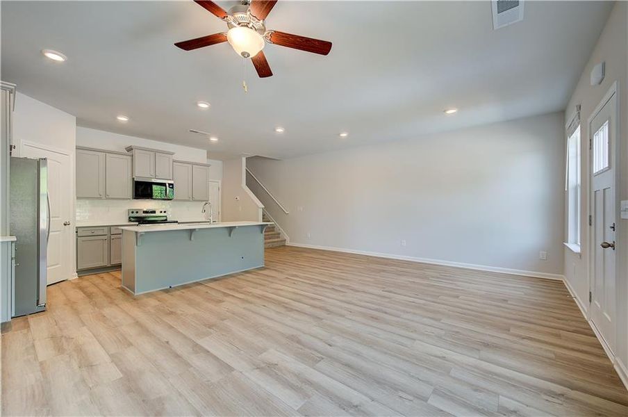 Spacious, unfurnished interior of a new home in Avery Landing, McDonough (Image 20).