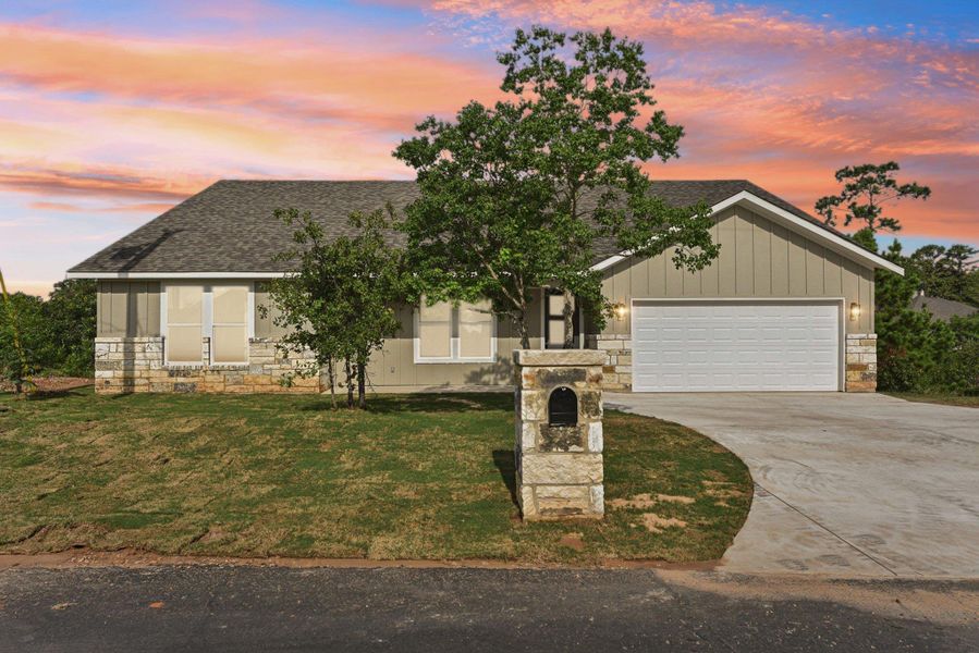 130 Makalua Dr.--WELCOME HOME! 130 Makalua Dr.--WELCOME HOME!