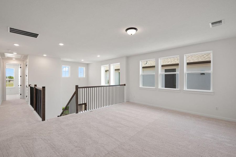 Spacious, unfurnished interior of a new home in Flora, Hutto (Image 16).