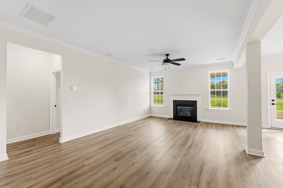 Spacious, unfurnished interior of a new home in Bens Crossing, Woodruff (Image 25).