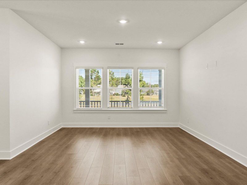 Spacious, unfurnished interior of a new home in The Coves at Lakes of Cane Bay, Summerville (Image 21). Spacious, unfurnished interior of a new home in The Coves at Lakes of Cane Bay, Summerville (Image 21).
