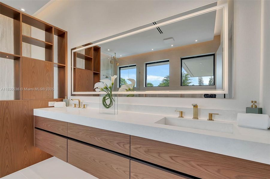 Furnished interior view inside a new home in , Pinecrest (Image 7).