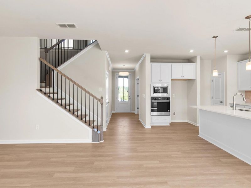 Representative unfurnished interior of a home built from the The Willow B at Wehunt Meadows by Davidson Homes LLC in Wehunt Meadows, Hoschton (Image 21).