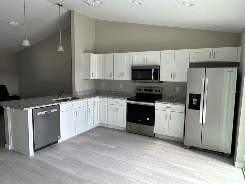 Furnished interior view inside a new home in , Ocklawaha (Image 3).