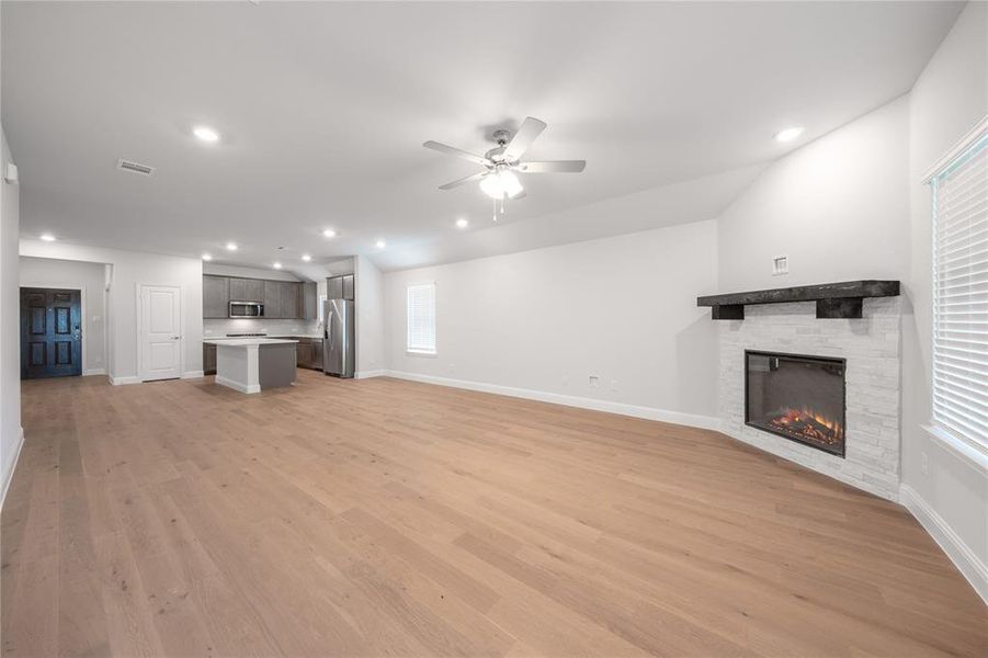 Spacious, unfurnished interior of a new home in Goodland: Overlook 60', Midlothian (Image 21).