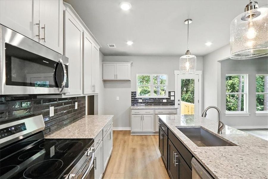 Furnished interior view inside a new home in , Jefferson (Image 7).