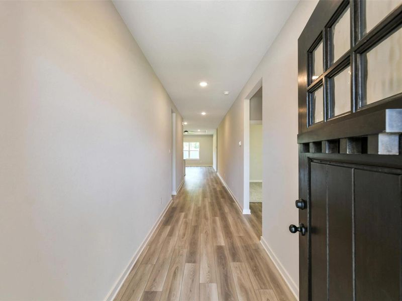 Spacious, unfurnished interior of a new home in Sundance Cove, Crosby (Image 15).
