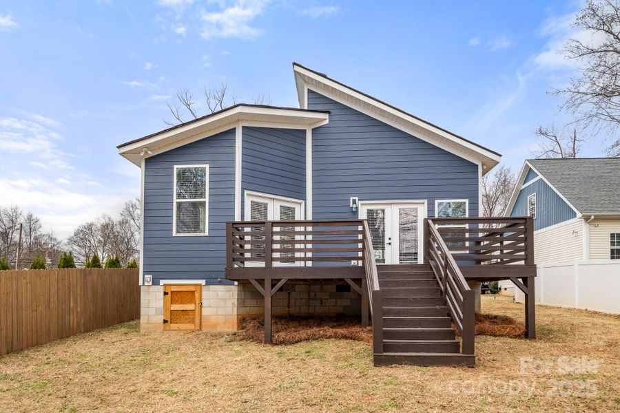 Exterior details and patio area of a home in , Charlotte (Image 26).