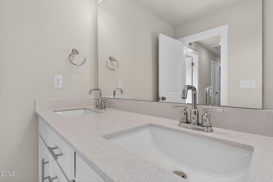 DC 125 Selma French Country-39 DC 125 Selma French Country-39