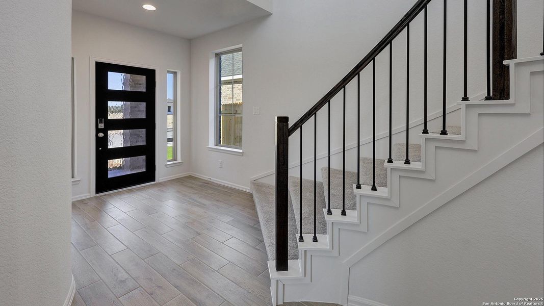 Spacious, unfurnished interior of a new home in Veranda 40', San Antonio (Image 15). Spacious, unfurnished interior of a new home in Veranda 40', San Antonio (Image 15).