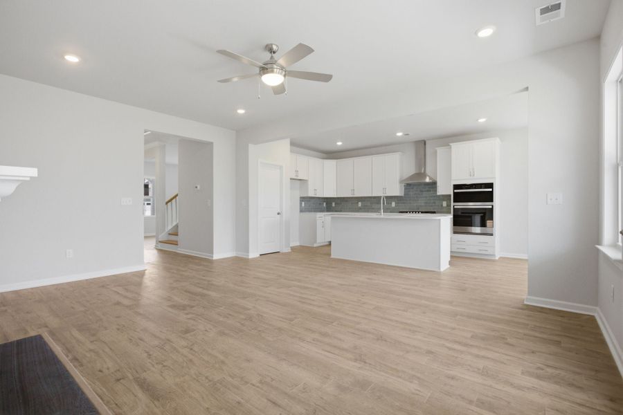 4br New Home in Seneca, SC.  - Slide 9