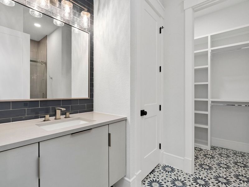 Furnished interior view inside a new home in , Canyon Lake (Image 10).